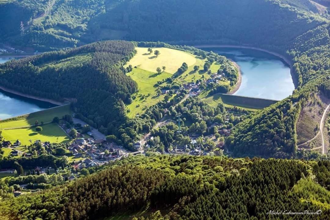 Au Sommet De La Cascade Hotell Stavelot Eksteriør bilde